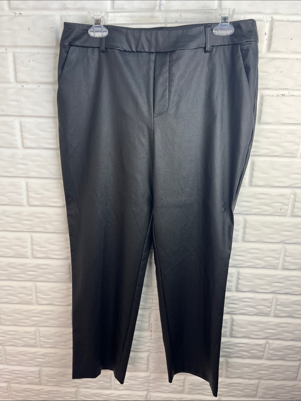 ILTM I LOVE TYLER MADISON VEGAN PLEATHER PULL ON CROP PANTS MADE IN CANADA SZ LG